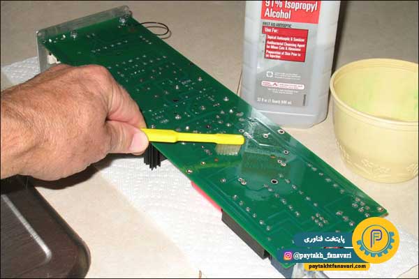 شست و شوی آخرین مرحله مونتاژ PCB